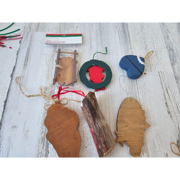 Vintage wooden Santa ornament set sled clause rustic country folk art shabby chi - Picture 7 of 9